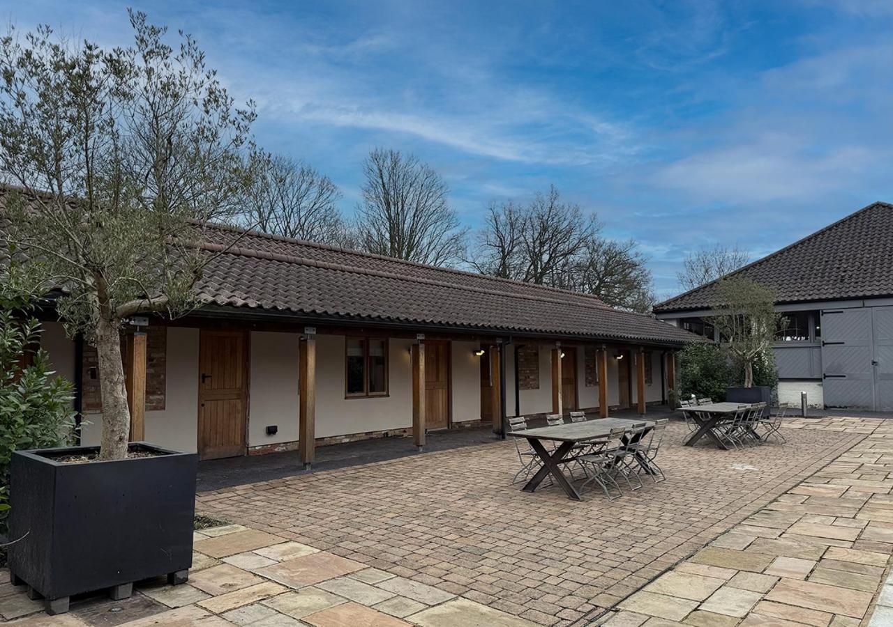 Hotel The Ridings At Theobalds Park à Goff's Oak Extérieur photo