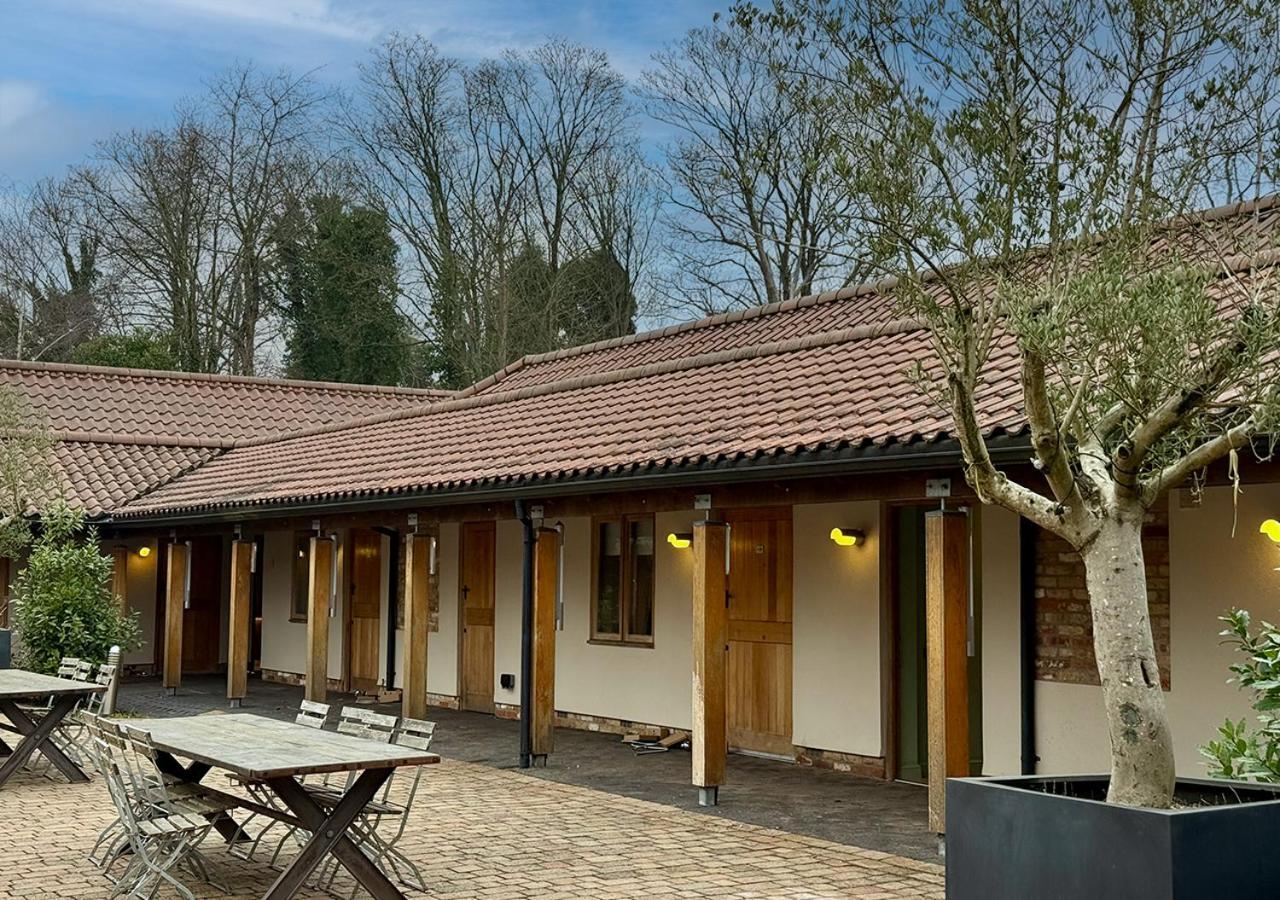 Hotel The Ridings At Theobalds Park à Goff's Oak Extérieur photo