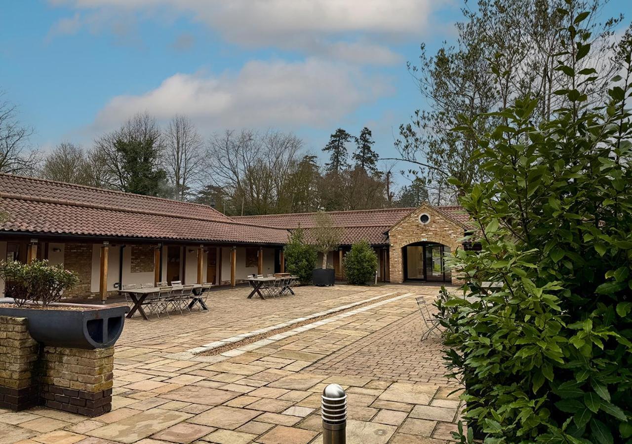 Hotel The Ridings At Theobalds Park à Goff's Oak Extérieur photo